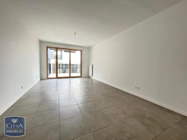 Appartement à louer 2 pièces 45.42m² Tours (37000)