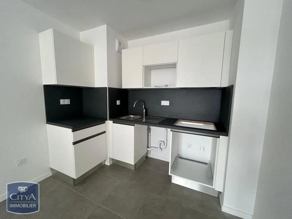 Appartement à louer 2 pièces 45.42m² Tours (37000)