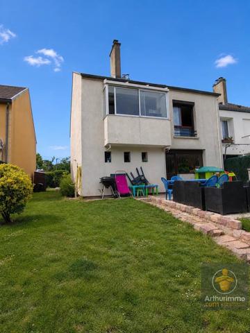 Vente                                                      Maison
                        
                     5 pièces                      90 m2                     à Chelles