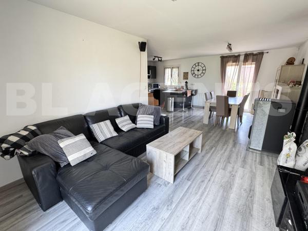 Pavillon plain-pied indépendant sur 1290m2 de terrain 