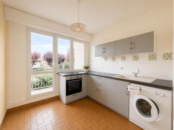 Appartement à MONTBRISON, 42600 - 1 pièce 33m²