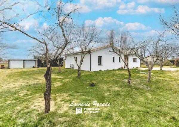 Maison récente sous décennale  garages, hangar parc mare