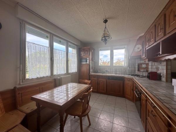 AUBIGNY-LES CLOUZEAUX Maison 3 chambres, grand sous-sol, terrain clos 1095 m²