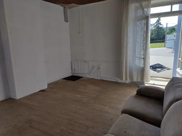 Vente Maison 11 pièces 240 m2 à Villeneuve-d'Olmes