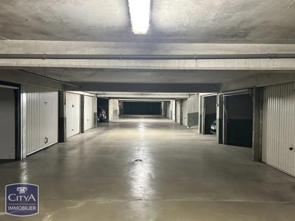 Parking à vendre 25m²