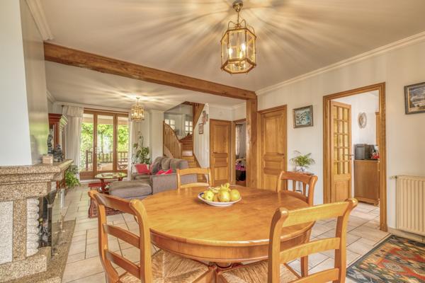 Maison
         6 pièces
        - 120 m² 699 000 € *