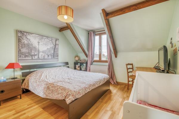 Maison
         6 pièces
        - 120 m² 699 000 € *