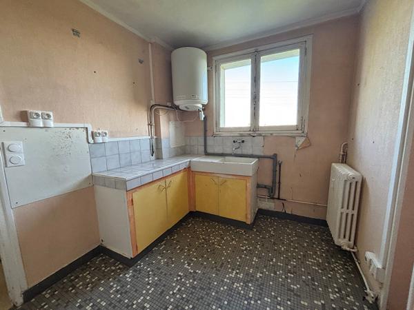 Mondeville APPT T2 avec cave et place de stationnement