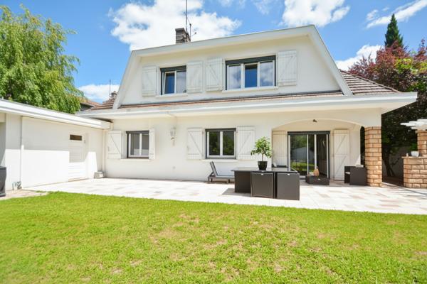 Maison Villeurbanne 6 pièce(s) 185 m2