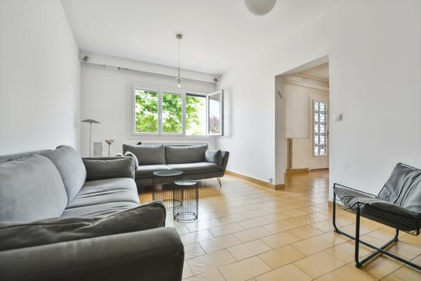 Maison Villeurbanne 6 pièce(s) 185 m2