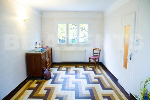 CHARMANTE PETITE MAISON A LA FAISANDERIE A VILLENEUVE LE ROI 