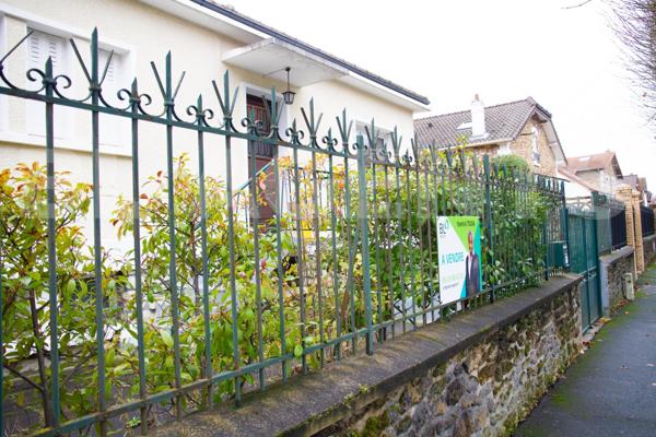 CHARMANTE PETITE MAISON A LA FAISANDERIE A VILLENEUVE LE ROI 