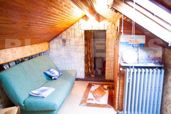 CHARMANTE PETITE MAISON A LA FAISANDERIE A VILLENEUVE LE ROI 