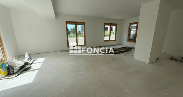 À vendre Local commercial 53.25 m² - Rungis 94150