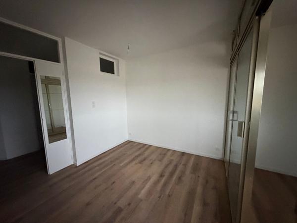 STUDIO RENOVÉ EN CENTRE VILLE AU 4EME ETAGE AVEC ASCENSEUR