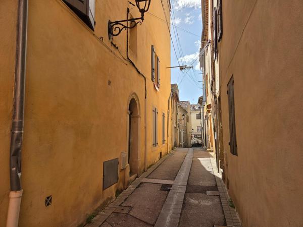 Investissement centre Pertuis – 6,5 %