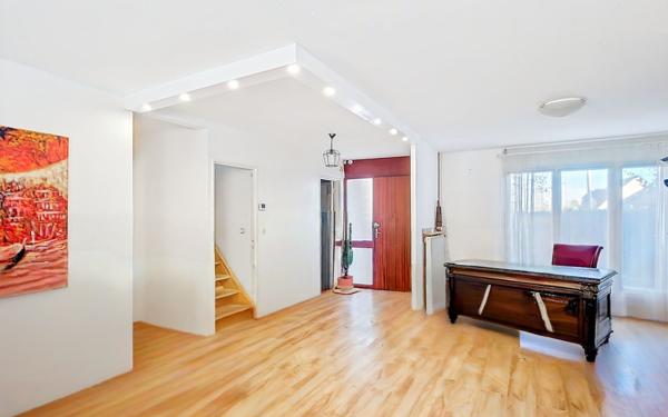 Maison à vendre    5 pièces •  Avrillé