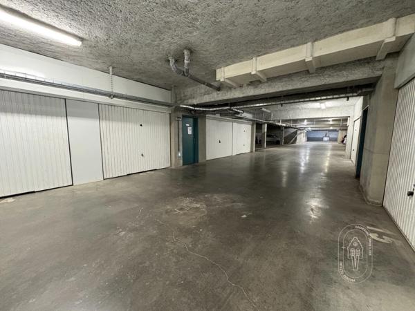 Appartement T4 dernier étage avec terrasse et garages