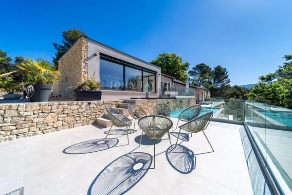 A vendre - Propriété de prestige au cœur de la nature près de Malemort-du-Comtat en Provence