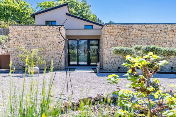 A vendre - Propriété de prestige au cœur de la nature près de Malemort-du-Comtat en Provence