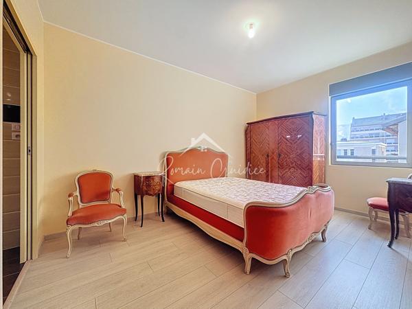 Millau (12100) APPARTEMENT F3 82 M2 AVEC TERRASSE GARAGE PRIVÉ ET ASCENSEUR