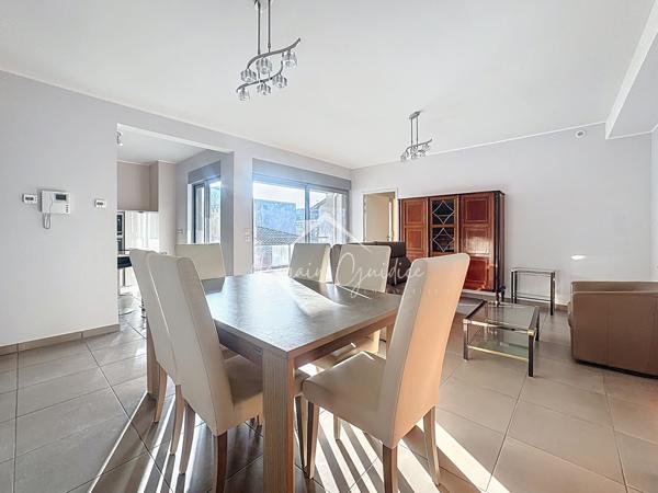 Millau (12100) APPARTEMENT F3 82 M2 AVEC TERRASSE GARAGE PRIVÉ ET ASCENSEUR