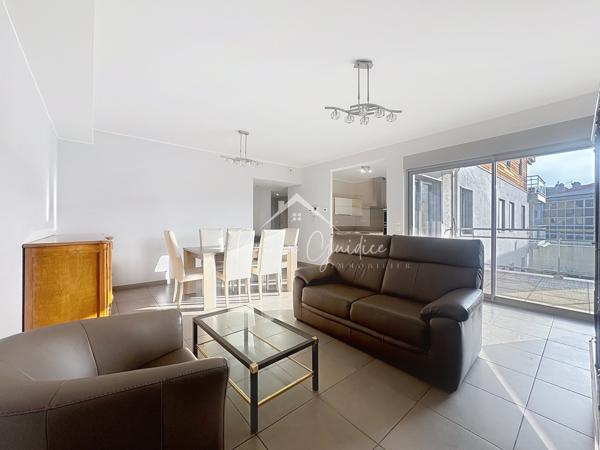 Millau (12100) APPARTEMENT F3 82 M2 AVEC TERRASSE GARAGE PRIVÉ ET ASCENSEUR