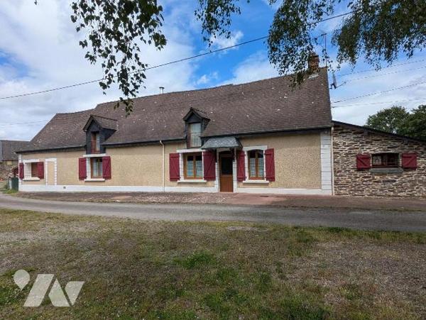 ORGÈRES - Longère indépendante avec dépendances sur 2 000 m² de terrain

À seulement quelques...