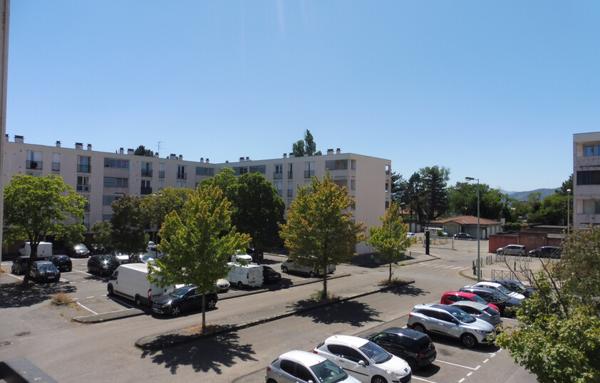 Valence : T3, 67 m2, 2 balcons plus cave