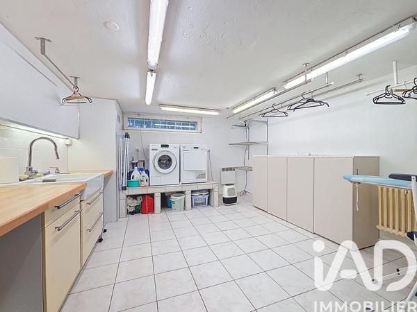 Maison à vendre 9 pièces 446 m² Besançon