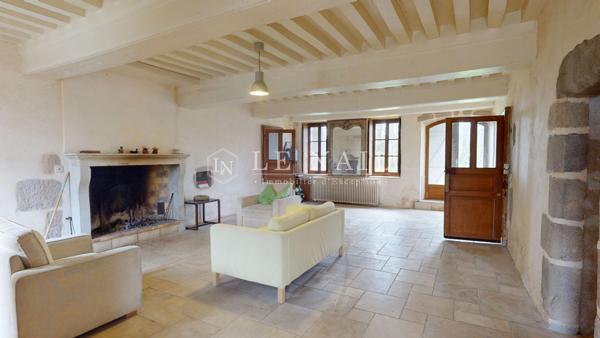 MANOIR DES XVI et XVIIIe siècles AVEC VUE SUR LES COLLINES DE L’AUTUNOIS
