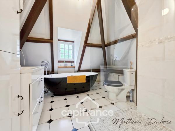 Maison de caractère 225 m² au sol avec piscine et vue campagne - À 5 minutes de Périgueux, Dordogne