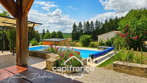 Maison de caractère 225 m² au sol avec piscine et vue campagne - À 5 minutes de Périgueux, Dordogne
