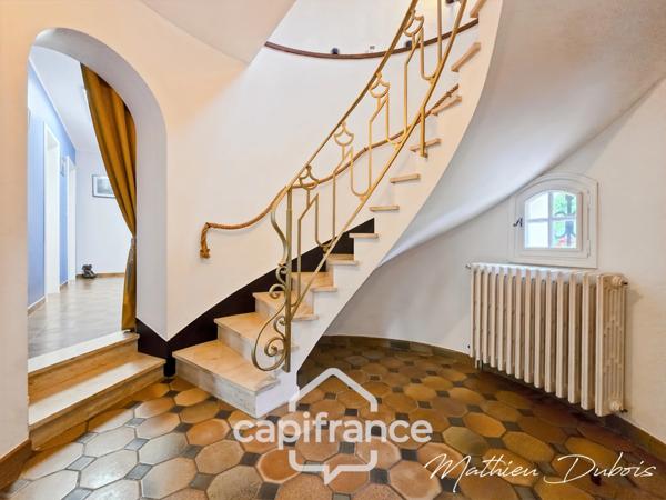 Maison de caractère 225 m² au sol avec piscine et vue campagne - À 5 minutes de Périgueux, Dordogne