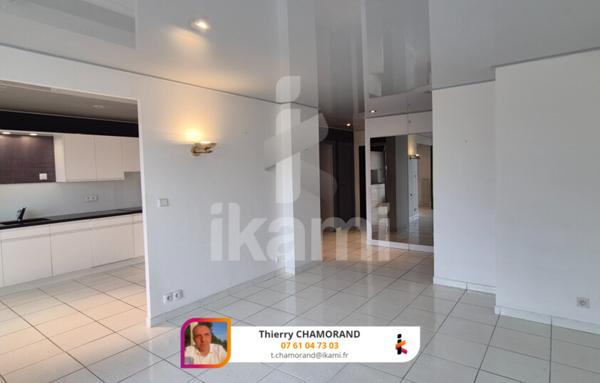 Appartement lumineux avec vue dégagée sur la Dent du Chat   4 pièces   69 m2   4ème étage avec ascenseur