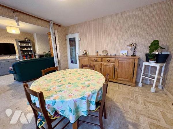 À Salbris (41) découvrez une maison pensée pour offrir confort et économies d'énergie grâce à u...