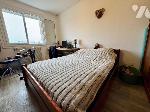 À Salbris (41) découvrez une maison pensée pour offrir confort et économies d'énergie grâce à u...