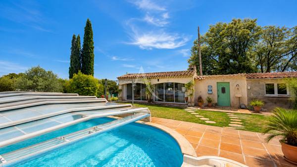 VILLA TYPE 7 LUMINEUSE AVEC PISCINE DEPENDANCE JARDIN ATELIER AU CALME VILLENEUVE