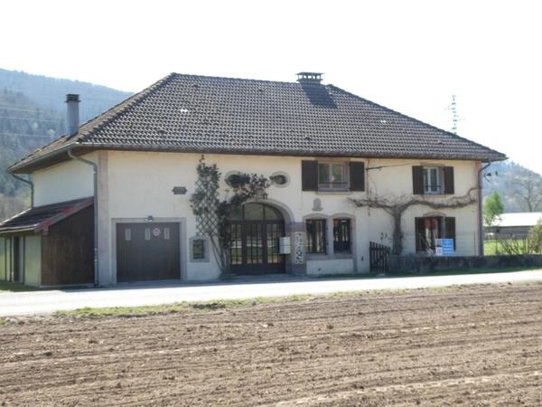 RUPT SUR MOSELLE (88) Ferme à conforter T7 de 160m² , hangar, terrain 1000m²+ 2 hectares loués à un agriculteur.