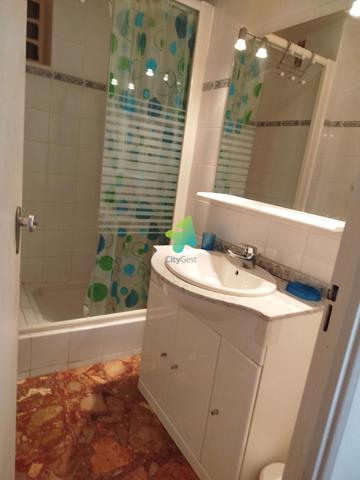 APPARTEMENT T2 MEUBLE AVEC PARKING ET CELLIER