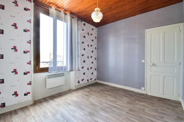 Maison à vendre 4 pièces LA BAZOCHE GOUET (28)