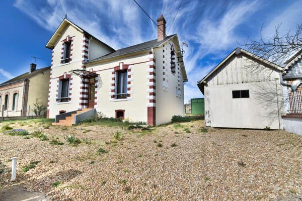 Maison à vendre 4 pièces LA BAZOCHE GOUET (28)