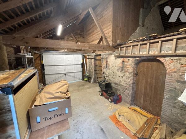 Ensemble immobilier - 400m² / Saint-Laurent-Du-Mottay