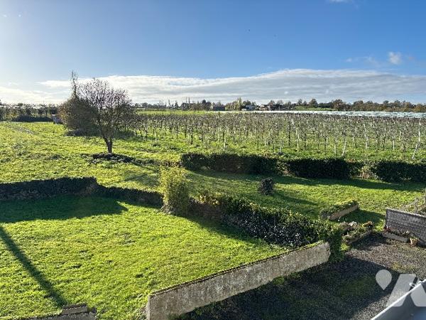 Ensemble immobilier - 400m² / Saint-Laurent-Du-Mottay