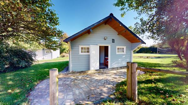 GITES + CHALETS 56 personnes. AVEC PISCINE CHAUFFÉE