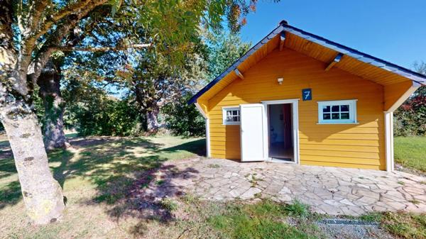 GITES + CHALETS 56 personnes. AVEC PISCINE CHAUFFÉE