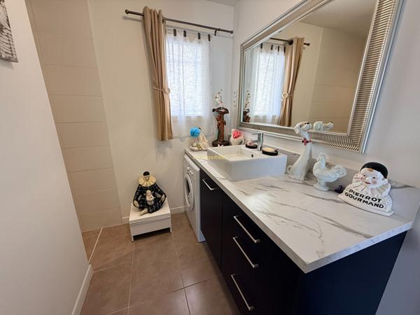 Maison - 5 pièces - 77 m²