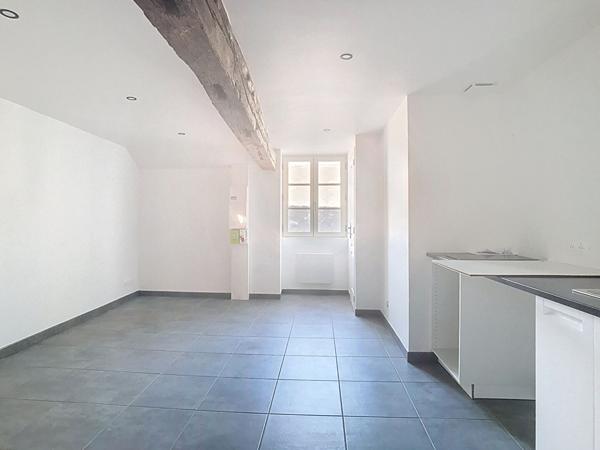 Immeuble renove Saumur 3 logements