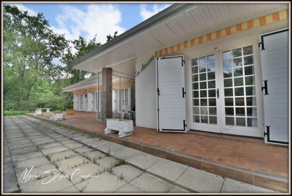 Propriete à vendre 8 pièces de 350 m² environ à MIMIZAN (40) avec lac privatif, cadre exceptionnel
