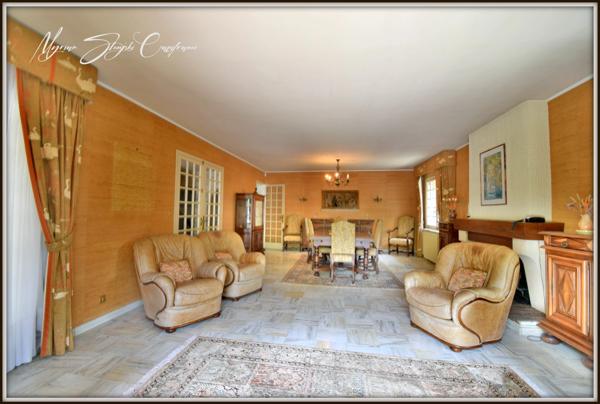 Propriete à vendre 8 pièces de 350 m² environ à MIMIZAN (40) avec lac privatif, cadre exceptionnel